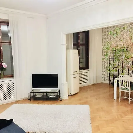 Lovely 113m2 In Design District Apartment *