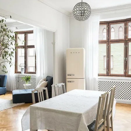 Lovely 113m2 In Design District * Helsinki